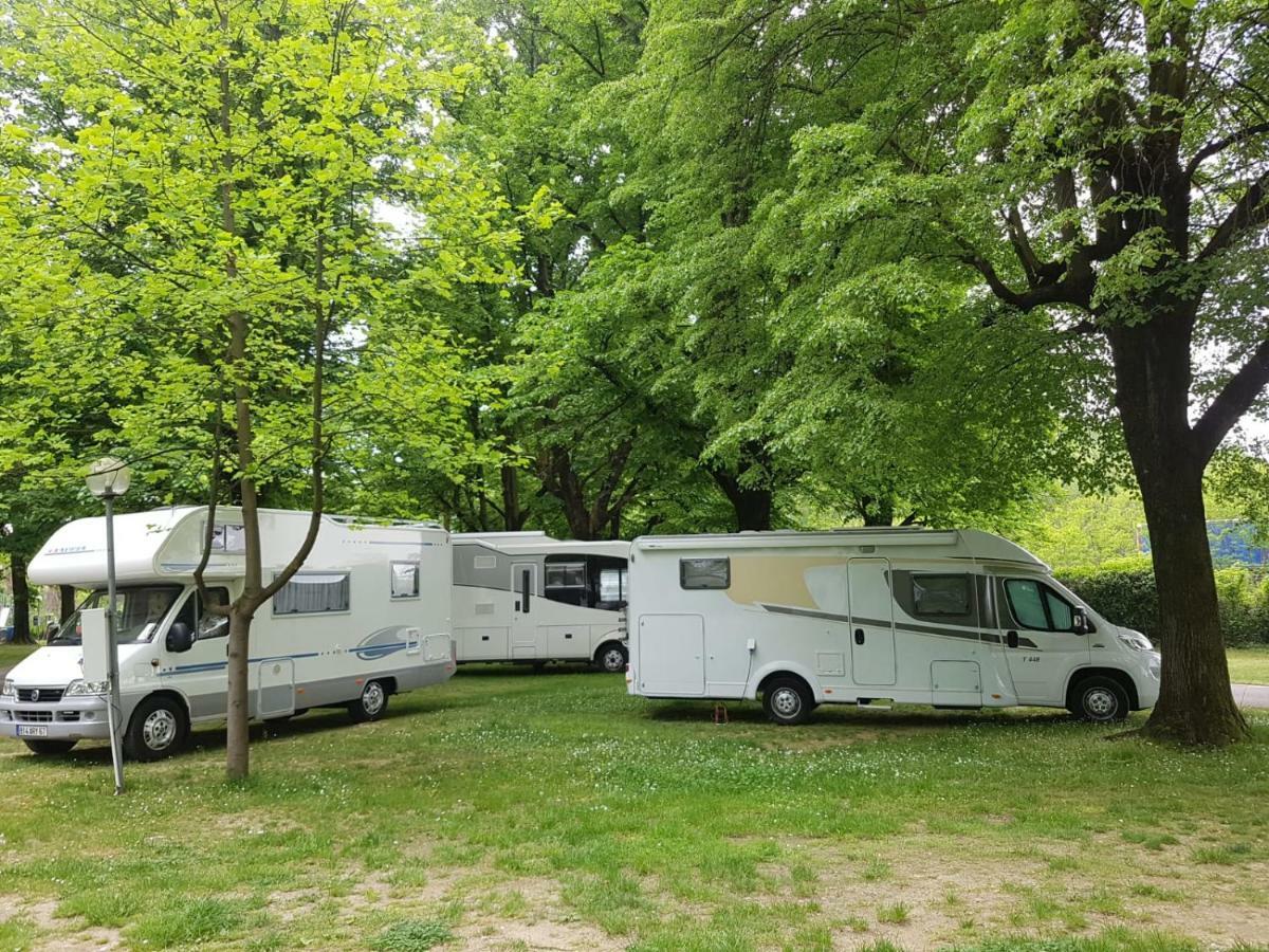 camping no stress Hotel Como Exterior foto